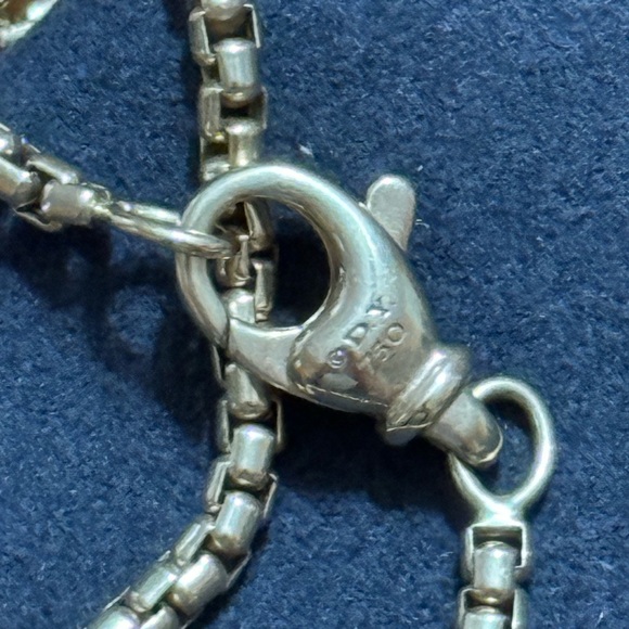 David Yurman 18K Yellow Gold 2.5 mm Box Chain - 22 inches - Picture 4 of 5